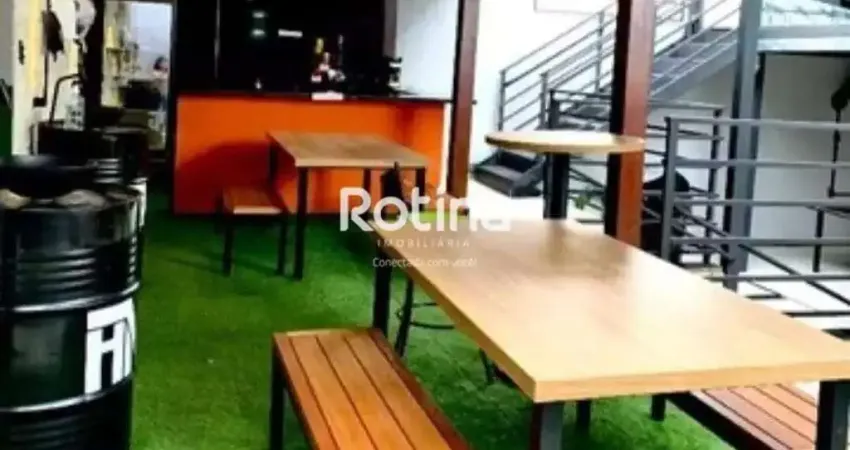 Casa Comercial para alugar, Cazeca - Uberlândia/MG - Rotina Imobiliária