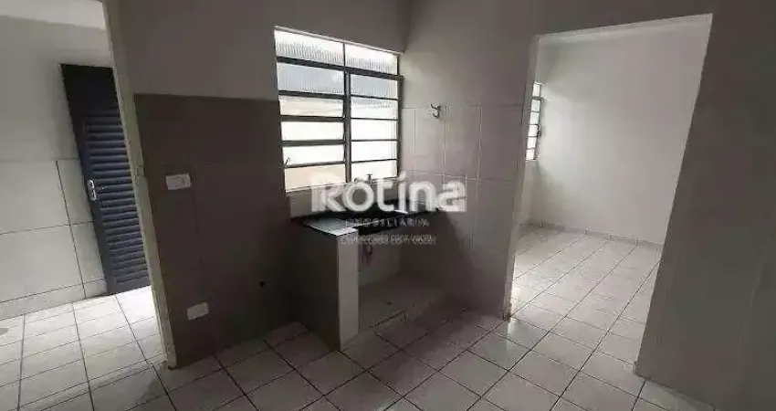 Casa para alugar, 2 quartos, Umuarama - Uberlândia/MG - Rotina Imobiliária