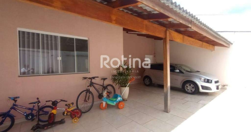 Casa para alugar, 3 quartos, Alto Umuarama - Uberlândia/MG - Rotina Imobiliária