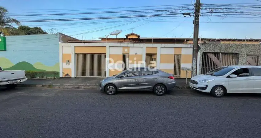 Casa para alugar, 3 quartos, Santa Mônica - Uberlândia/MG - Rotina Imobiliária