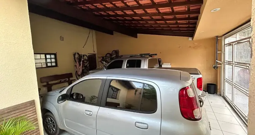 Excelente casa no JD Califórnia/Santa Luzia!