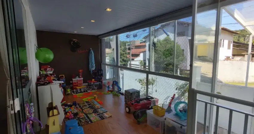 Casa em condomínio fechado com 3 quartos à venda na Estrada Velha de Maricá, 10.000, Rio do Ouro, Niterói