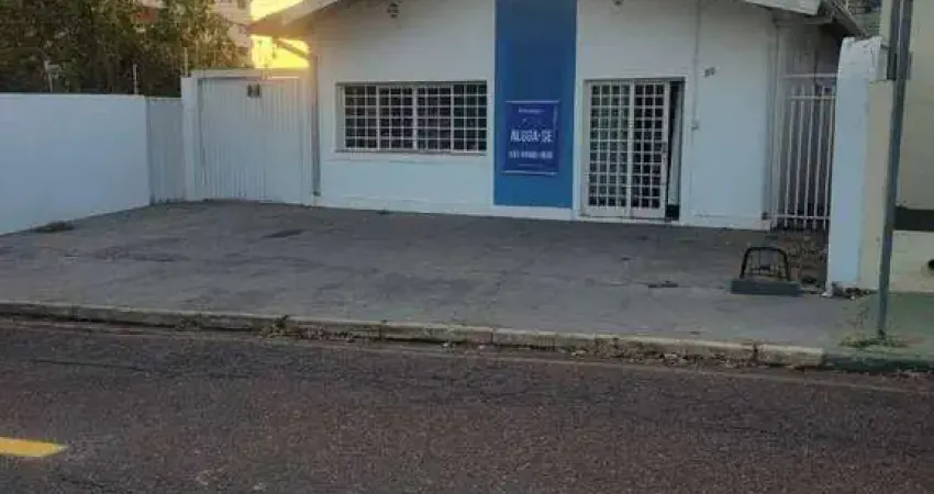 Casa comercial com 3 salas para alugar na Rua das Papoulas, 30, Jardim Cuiabá, Cuiabá