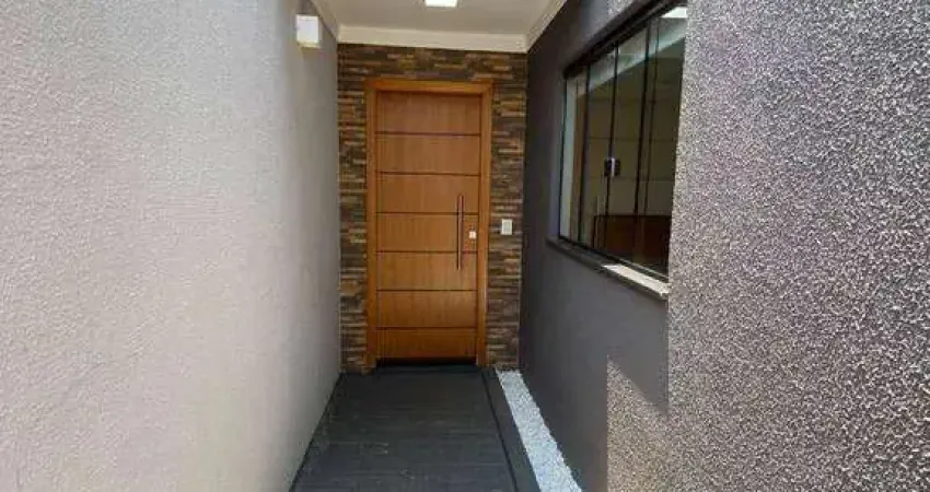 Casa reformada com piscina e com 2 suites à venda, 108 m² por R$ 650.000 - Parque Universitário - Cuiabá/MT