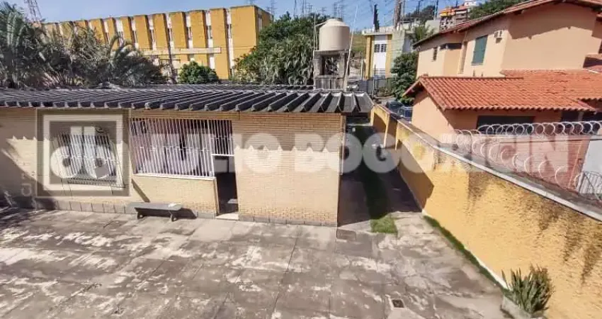 Casa com 3 quartos à venda na Rua Borda do Mato, Grajaú, Rio de Janeiro