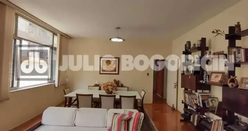 Tijuca, Rua Itacuruça, Apartamento,160m², Salão, 4 quartos, 2 suítes, copa cozinha, 1 vaga. portaria, 24 horas.