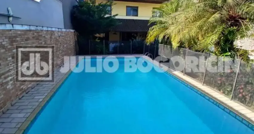 Casa em condomínio fechado com 4 quartos à venda na Rua Ivaldo de Azambuja, Barra da Tijuca, Rio de Janeiro