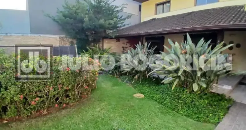 Casa duplex condomínio rio mar barra da tijuca - 4 quartos (2 suíte)