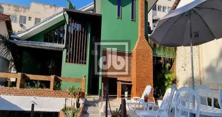 Casa em condomínio fechado com 5 quartos à venda na Rua Alto Alegre, Pechincha, Rio de Janeiro