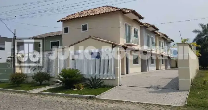 Casa em condomínio fechado com 3 quartos à venda na Rua Romã, Centro, Guapimirim