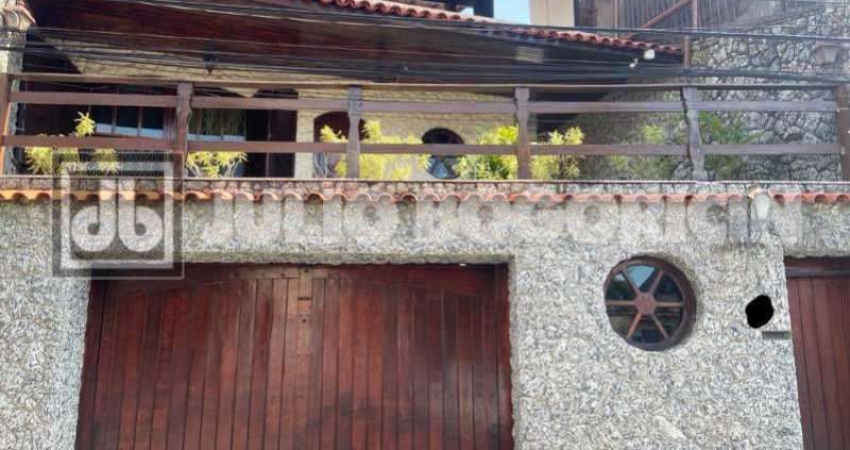 Casa em condomínio fechado com 4 quartos à venda na Rua Quiririm, Vila Valqueire, Rio de Janeiro