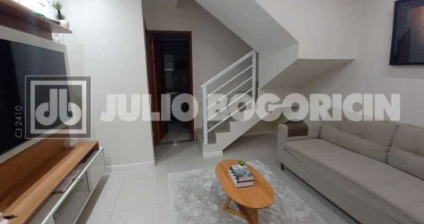 Casa com 2 quartos à venda na Rua Potirendaba, Vila Valqueire, Rio de Janeiro