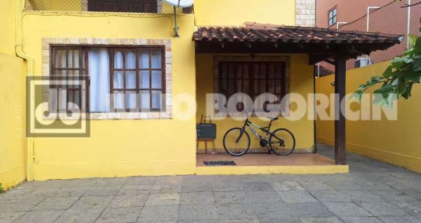 Casa em condomínio fechado com 2 quartos à venda na Avenida Afonso da Silveira Filho, Anil, Rio de Janeiro