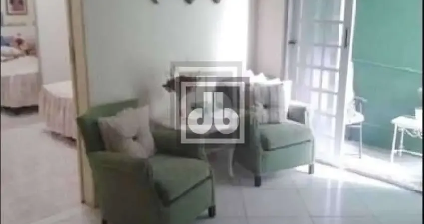 2 casas para 2 famílias - 360m² - varanda - terraço - vaga de garagem - norte shopping.