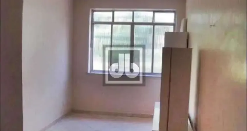 Júlio bogoricin méier, apartamento à venda no sampaio, sala, 2 quartos e dependência completa.