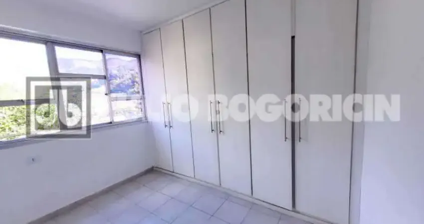Meier - apartamento - vendo - varanda - sala - 2 quartos - lavabo - vaga