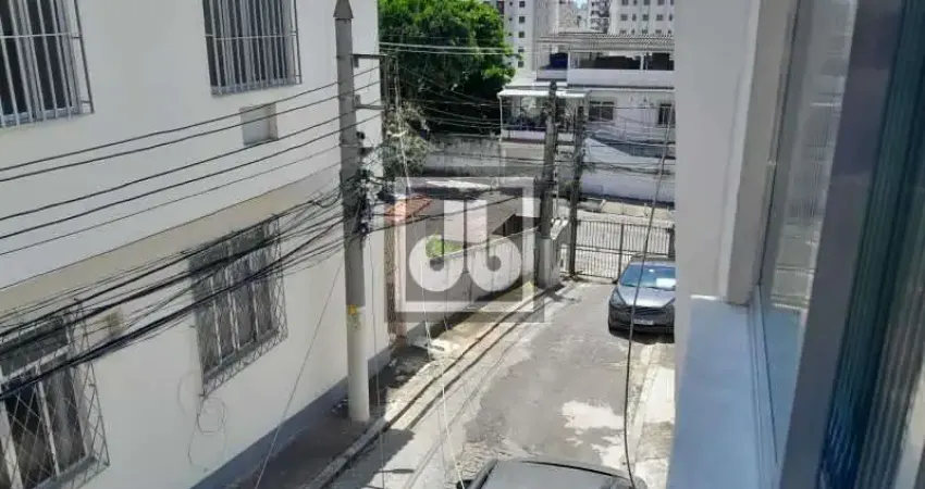 Apartamento tipo casa em vila, 03 dormitórios com 1 vaga. financiamos