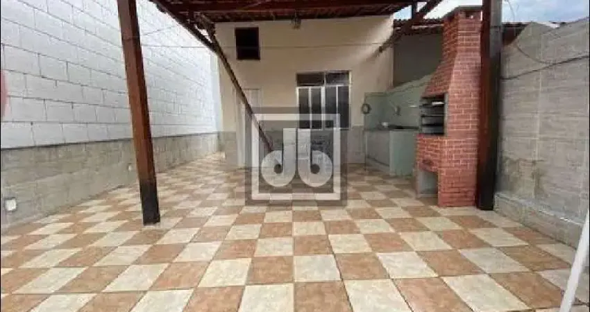 Méier - casa de vila - linear - 3 quartos - suíte copa e cozinha - dependência completa - churrasqueira - vaga.