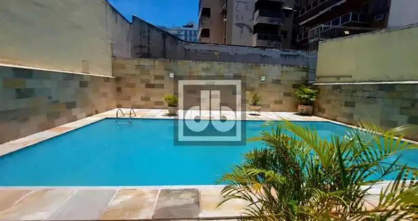 Méier - Casa com 4 quartos - 4 vagas - dependência de empregada - churrasqueira - piscina