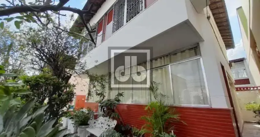 Higienópolis - casa duplex frente de rua - varanda - 3 quartos - quintal - piscina - churrasqueira - 244 m² iptu - 3 vagas