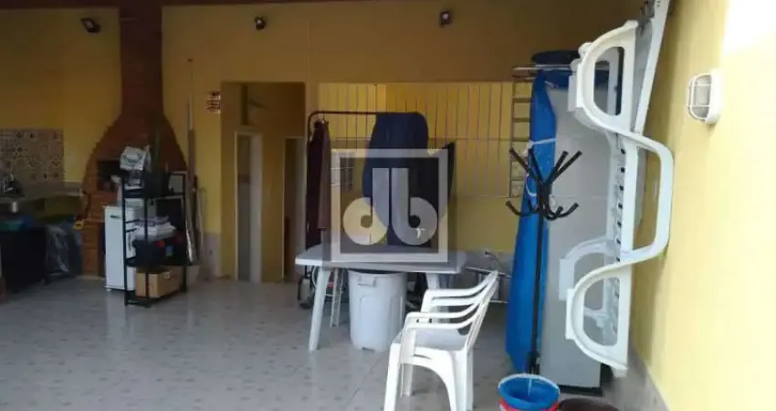 Todos os Santos - Rua Piauí - Casa de Vila - vendo - Terraço - Sala - 2 Quartos - Vaga - Julio Bogoricin