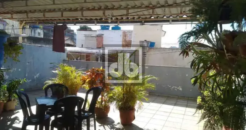 Casa triplex - todos os santos - 4 quartos sendo 1 suíte - dependência completa - terraço - 1 vaga de garagem - agende sua visita!