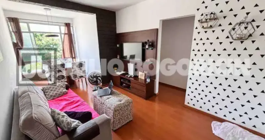 Apartamento a venda - 2 quartos - dependência completa - com vaga - R$ 170,000 mil