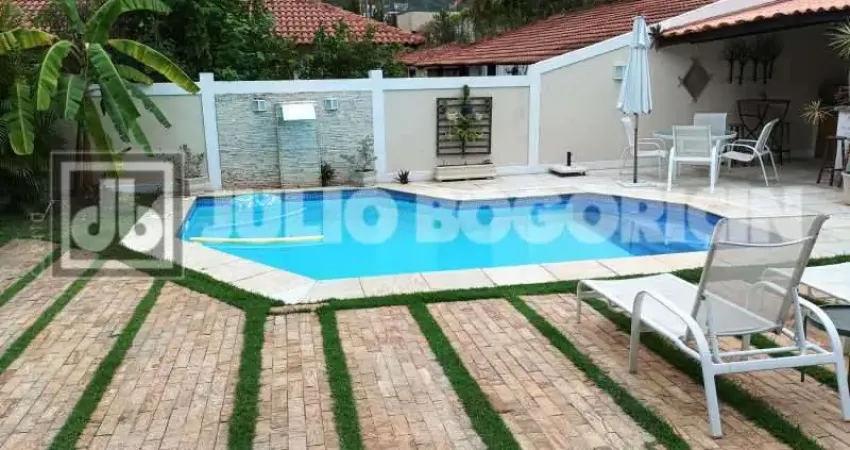 Casa em condomínio fechado com 4 quartos à venda na Estrada Francisco da Cruz Nunes, Itaipu, Niterói