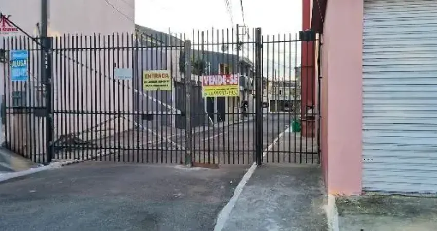 Sobrado em condomínio fechado na izaac, com 03 dorm. sitio cercado