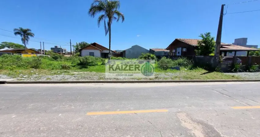 Terreno à venda na Rua Descanso, Ubatuba, São Francisco do Sul