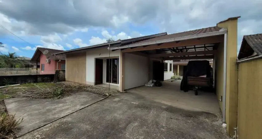 Casa para Venda em Joinville, Vila Nova, 3 dormitórios, 1 suíte, 3 banheiros, 4 vagas
