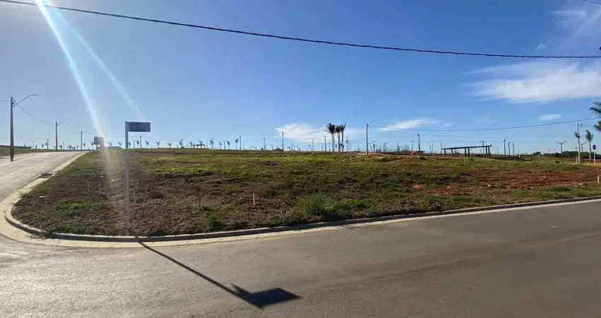 Lote / Terreno em Polo Empresarial Goiás  -  Aparecida de Goiânia