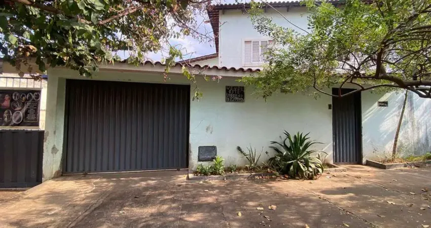 Casa com 4 quartos à venda na Rua E, Setor dos Funcionários, Goiânia