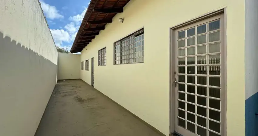 Casa 1, Avenida Vinte e Quatro de Outubro, Nº 2142, Qd. 21 Lt. 27, Setor Campinas, Goiania Go