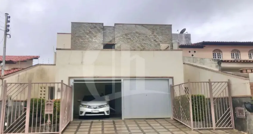 Excelente Casa Projetada pelo arquiteto Carlos Magno