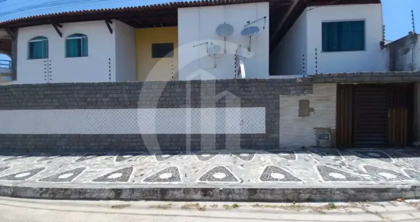 EXCELENTE CASA DE ALTO PADRÃO A VENDA NO BAIRRO ATALAIA, LADO SOMBRA PREDOMINANTE.