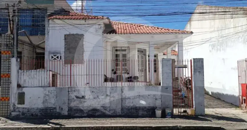 Casa à Venda no Bairro Centro