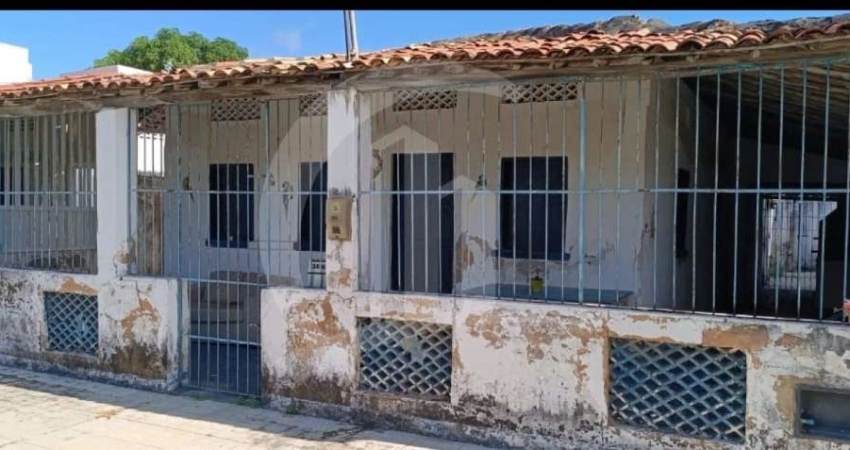 Casa Ampla à Venda localizada na Atalaia Nova