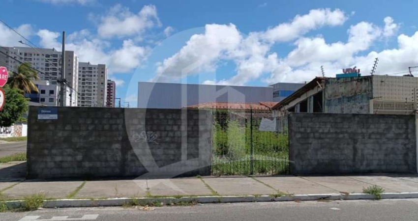 AMPLO TERRENO À VENDA NA ATALAIA COM LOCALIZAÇÃO PRIVILEGIADA