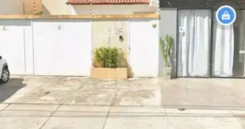 Casa com ponto comercial à venda na coroa do meio em localização privilegiada!
