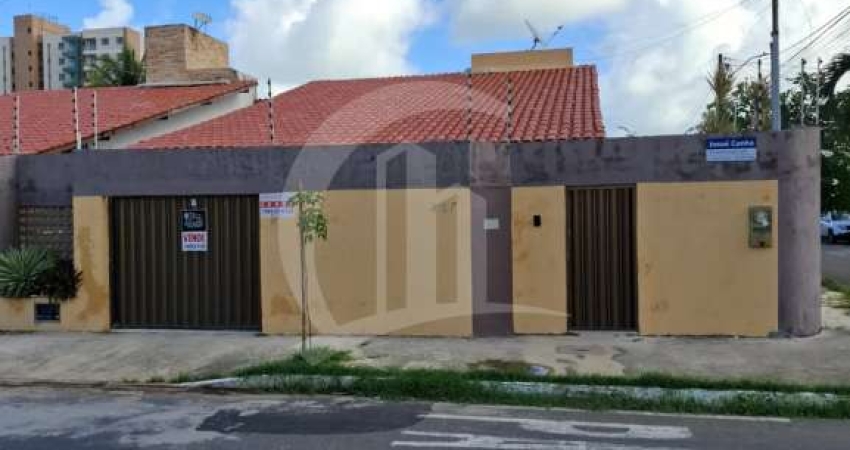 Casa à Venda no Bairro Coroa do Meio  Espaço, Conforto e Excelente Localização!
