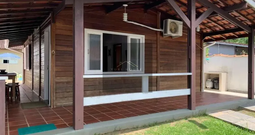 Impecável casa à venda em ubatuba-sp, bairro toninhas: 2 quartos, 1 sala, 1 banheiro, 2 vagas, 108m². venha conferir!