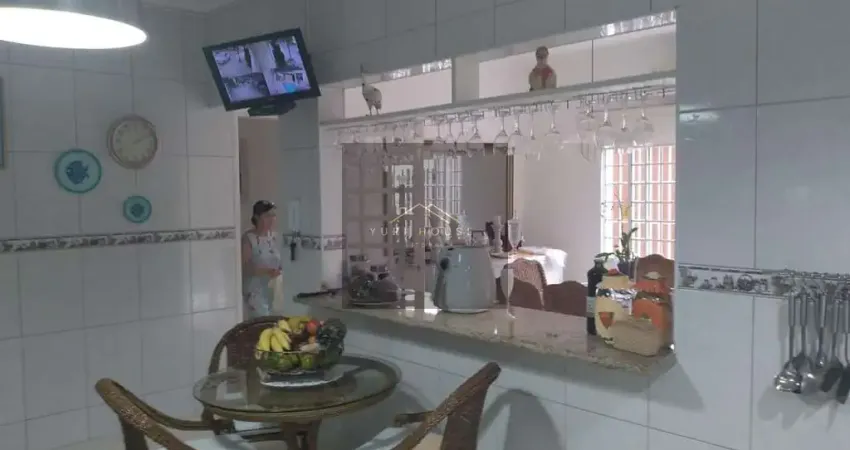 Casa à Venda em Caraguatatuba-SP, Bairro Indaiá: 5 Quartos, 2 Suítes, 5 Banheiros, 5 Vagas, 312,43m²Área