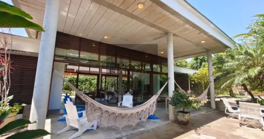 Casa de luxo em condomínio na praia de domingas dias, ubatuba-sp - 4 quartos, 4 suítes, 1 sala, 5 banheiros, 3 vagas, 300m²