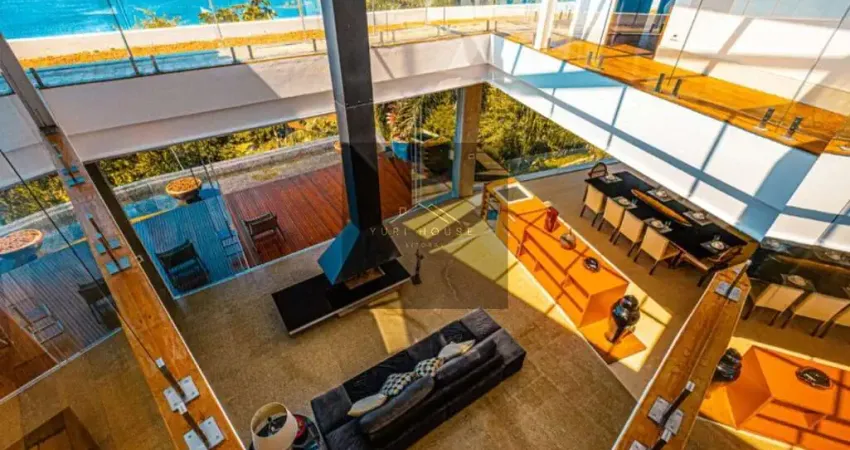 Casa moderna em ubatuba com 4 suítes- ambiente climatizado toda mobiliada