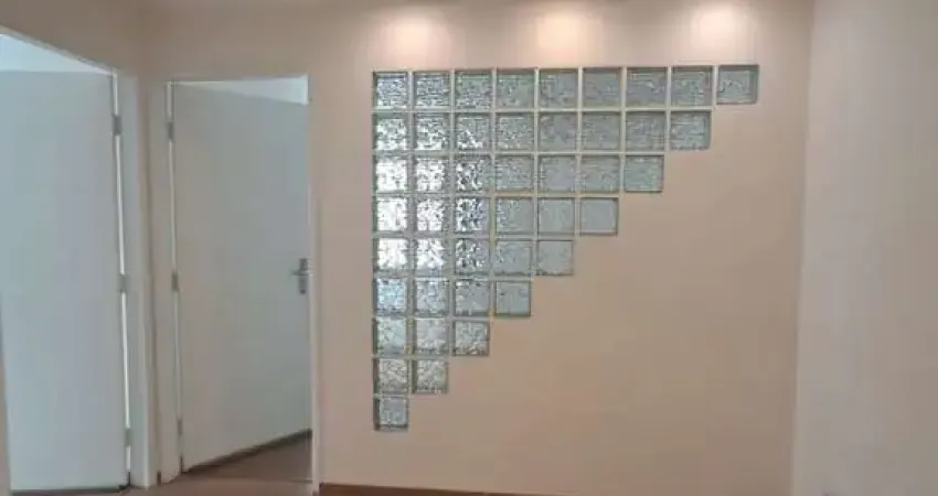 ALUGA-SE CONJ. COMERCIAL EM MOEMA - PROX. AO SHOPPING E AO METRÔ.