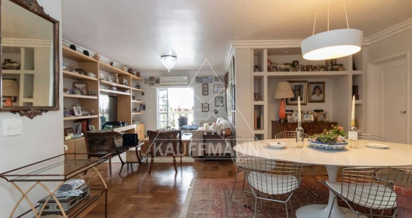 Apartamento à Venda em Itaim Bibi ? 3 Dormitórios (1 Suíte), 2 Vagas, 127m² A.U.
