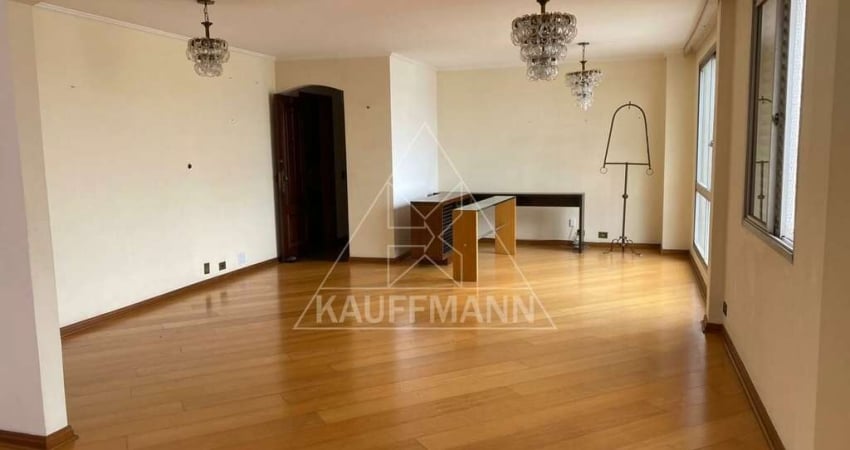 Apartamento à Venda e Locação no Jardim Paulista - 3 Dorms (3 Suítes), 3 Vagas  189,00 m² útil.