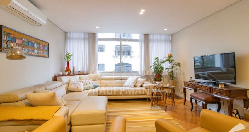 Apartamento à Venda Jardim Paulista - 3 Dorms (1 Suíte), 1 Vaga A.U 130m²