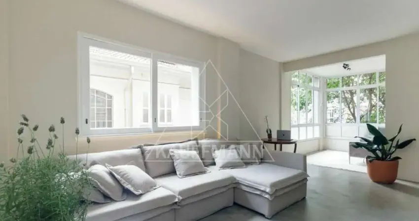 Apartamento à Venda e para Locação em Higienópolis - 2 Dorm 1 Suíte, 1 Vaga e 113m² de A.U
